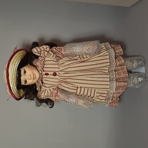 Delton Fine Collectables 18" Porcelain Doll Sassy Brunette - Picture 8 of 8
